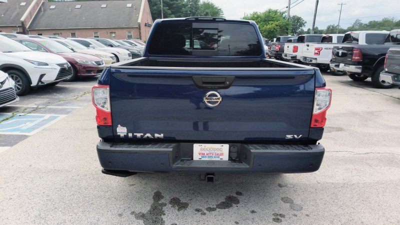 Used 2021 Nissan Titan SV w/ SV Convenience Package RWD image 4