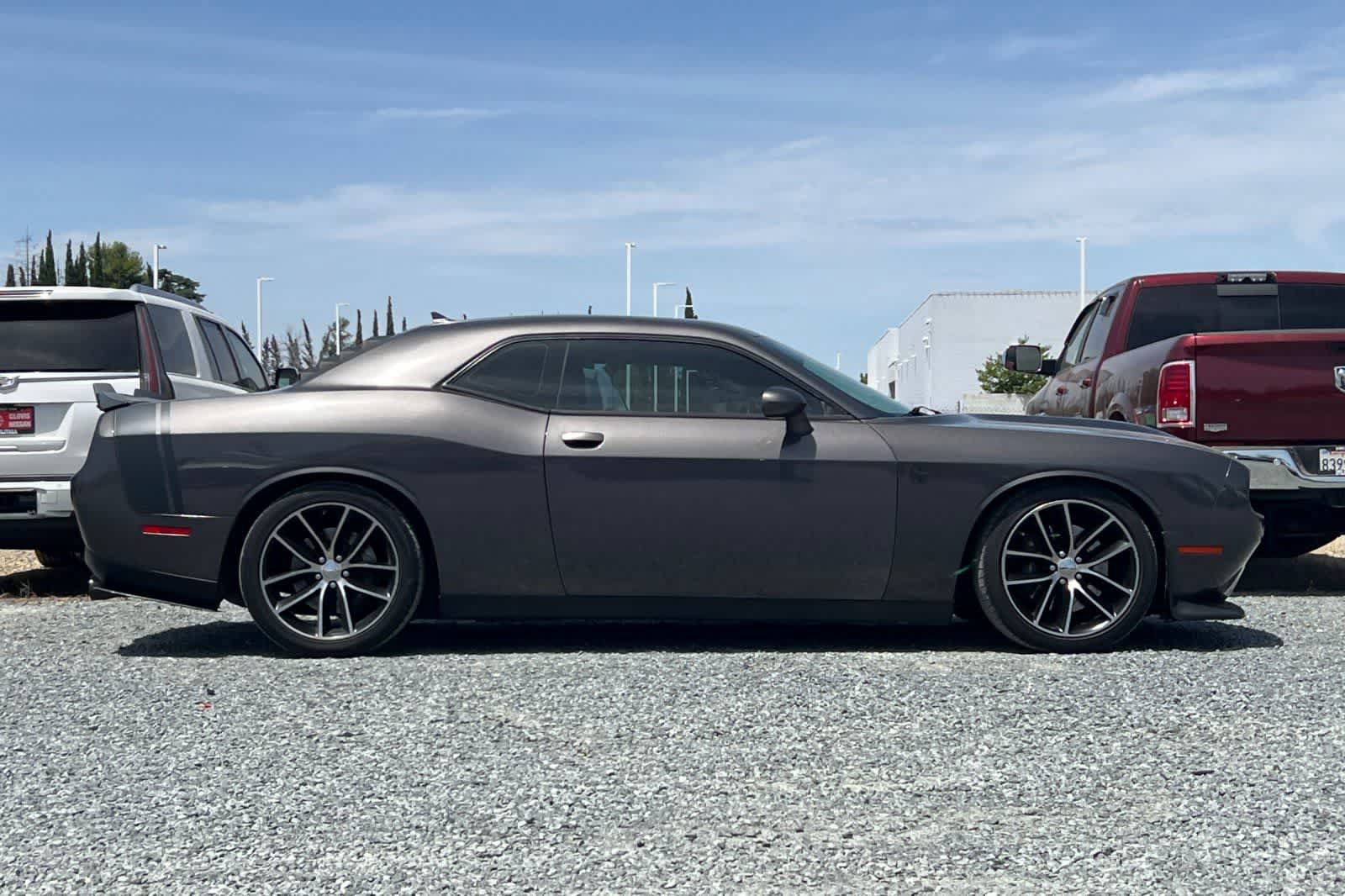 Used 2016 Dodge Challenger R/T Scat Pack w/ Leather Interior Group RWD image 9