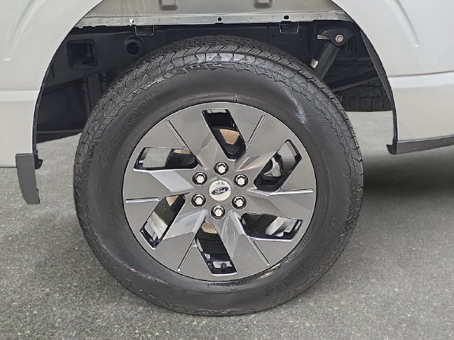 Used 2025 Ford F150 STX w/ Equipment Group 200A AWD/4WD image 32