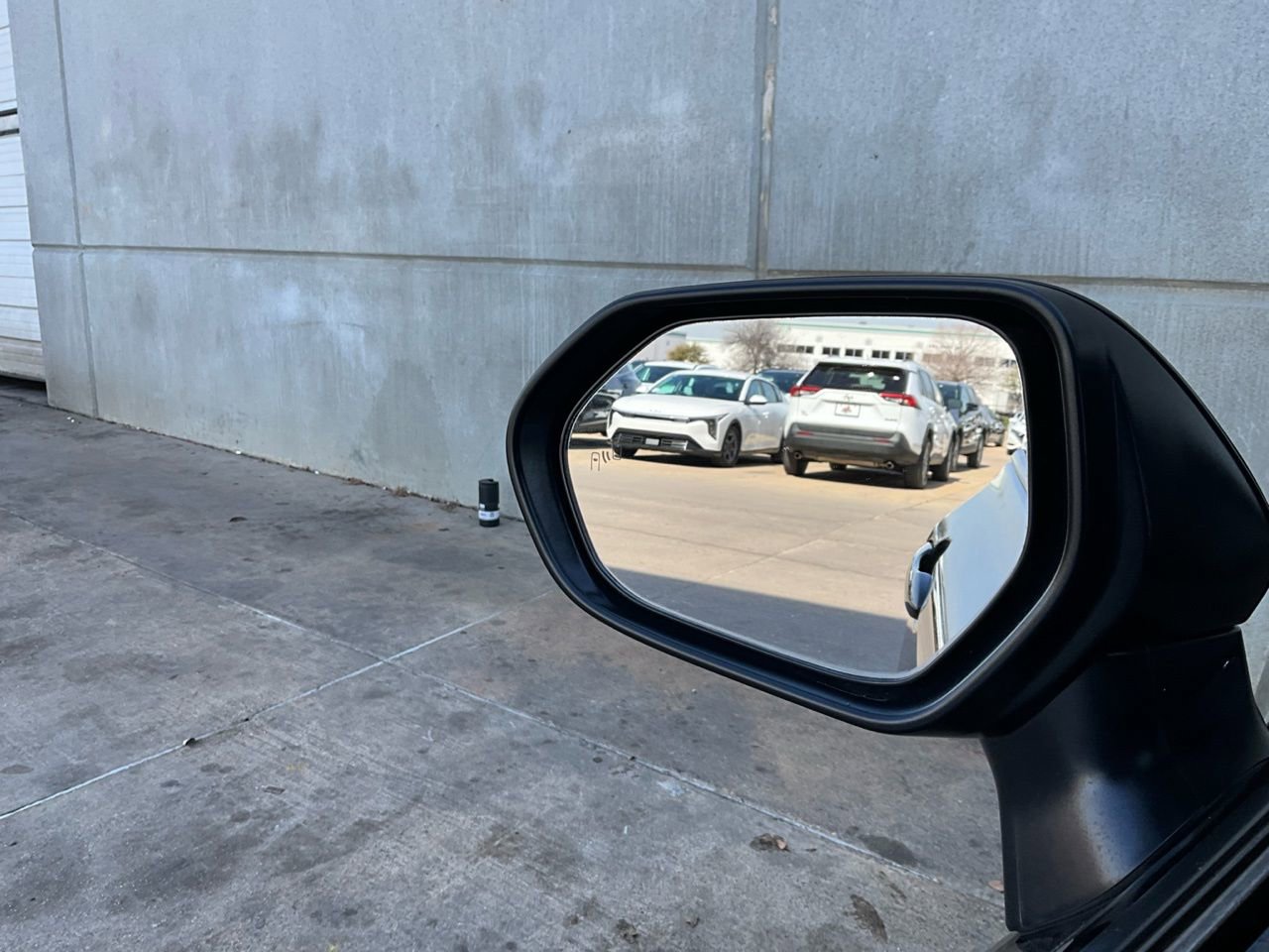 Used 2025 Toyota Camry LE image 18