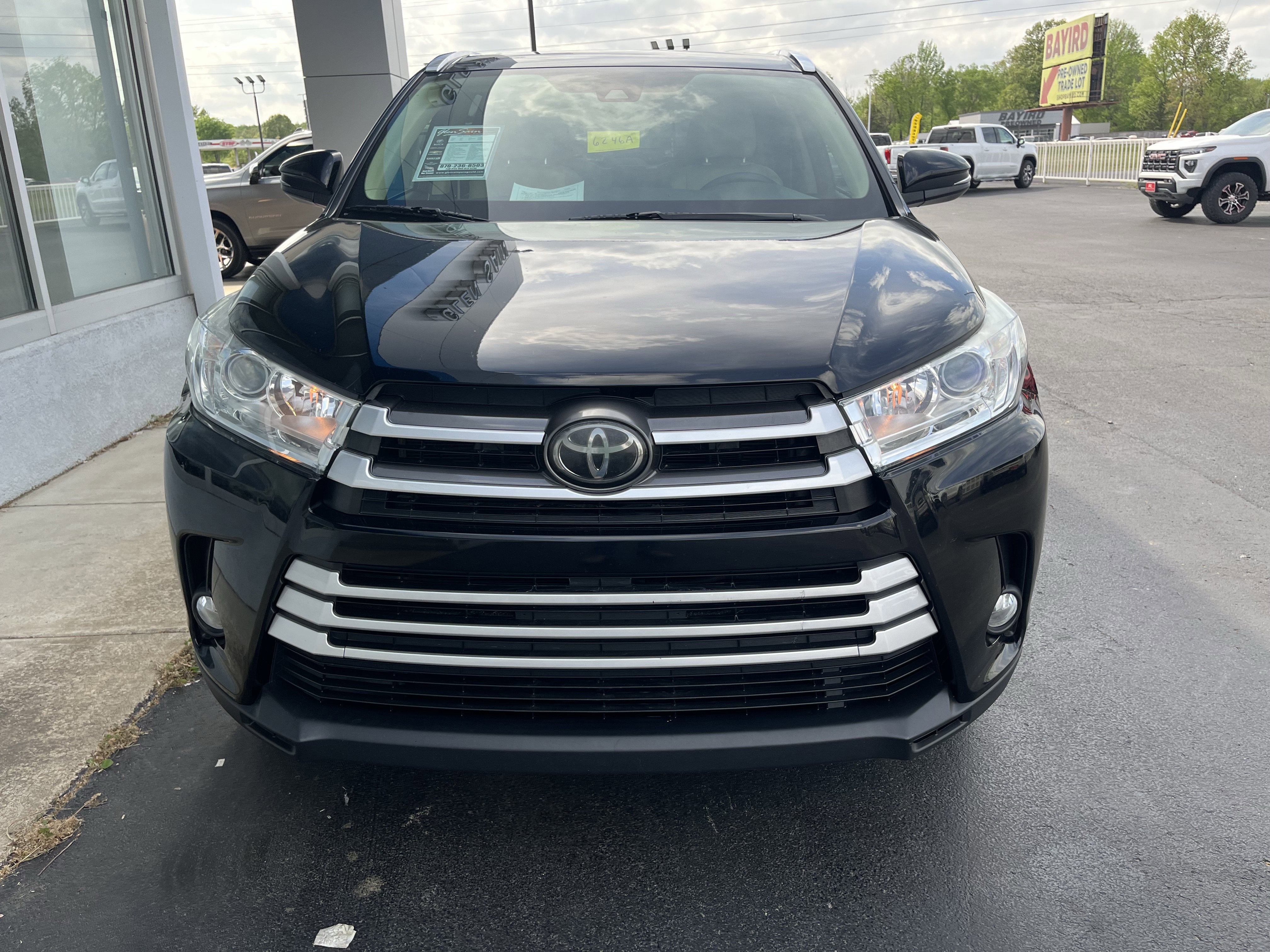 Used 2019 Toyota Highlander XLE FWD image 13