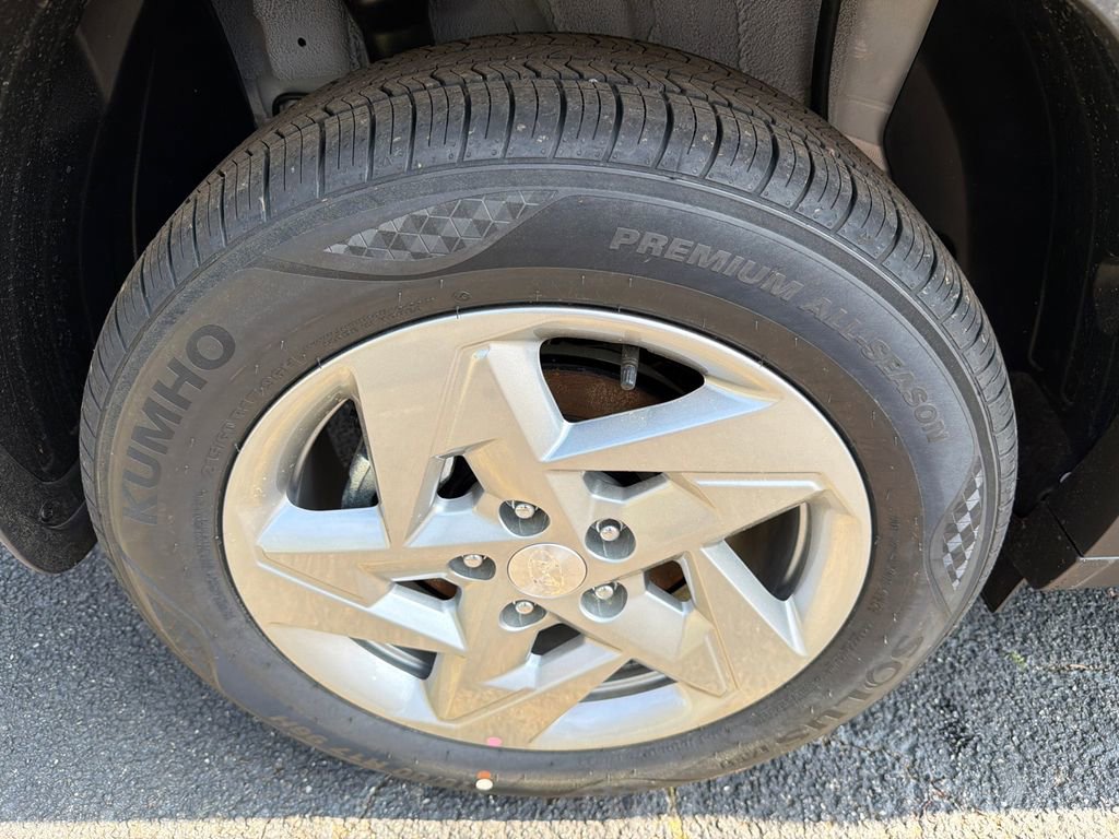 New 2026 Hyundai Kona SE image 17