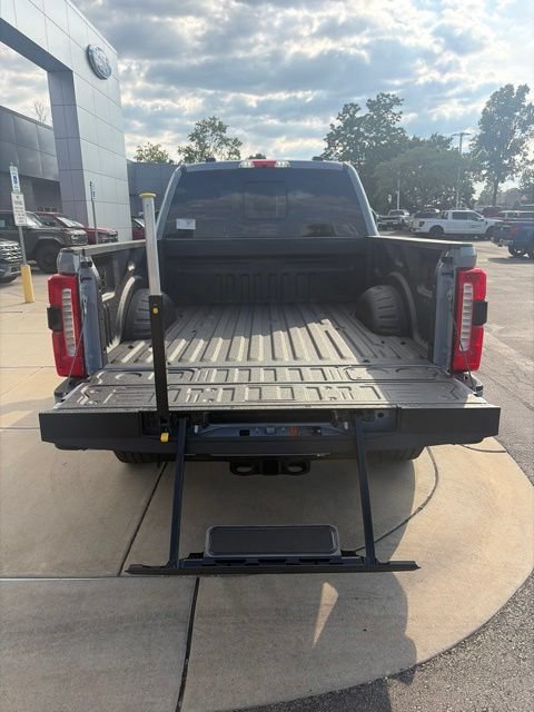 New 2026 Ford F350 Lariat w/ Black Appearance Package AWD/4WD image 15
