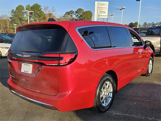 New 2026 Chrysler Pacifica Select image 11
