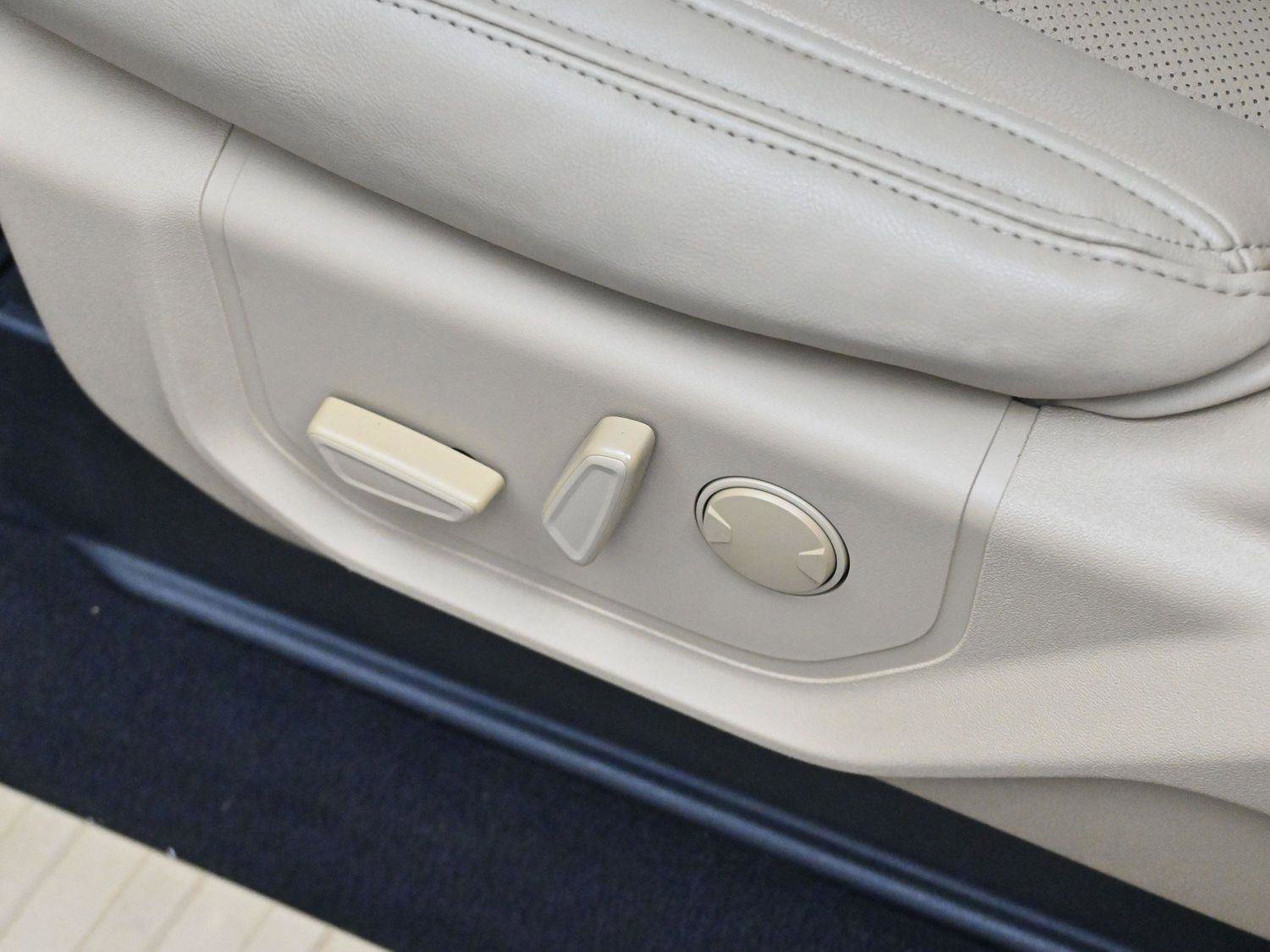 Used 2021 Ford F250 Lariat w/ Lariat Ultimate Package image 14