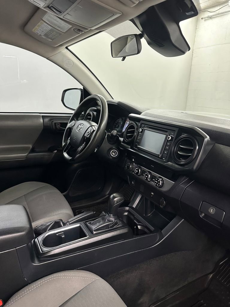 Used 2018 Toyota Tacoma SR w/ SR Convenience Package image 35