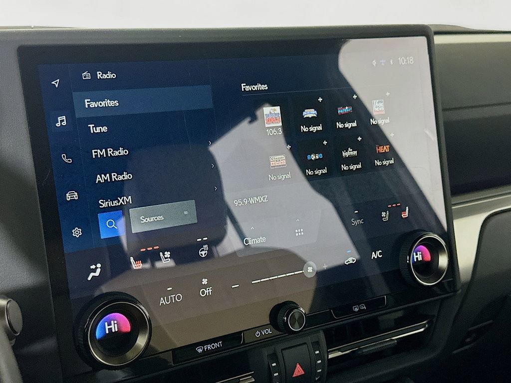 Used 2024 Lexus GX 550 image 24