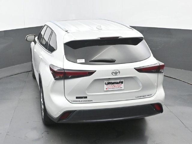 Used 2026 Toyota Highlander Limited AWD/4WD image 31