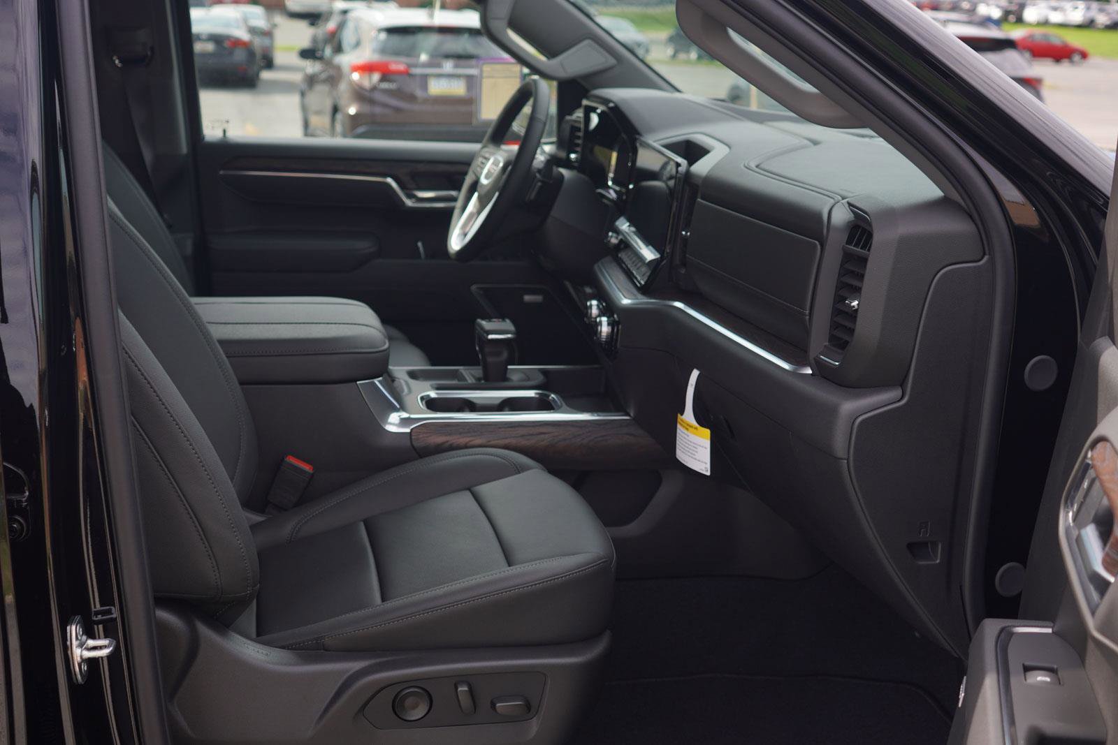 New 2026 GMC Sierra 1500 SLT w/ SLT Premium Package image 29
