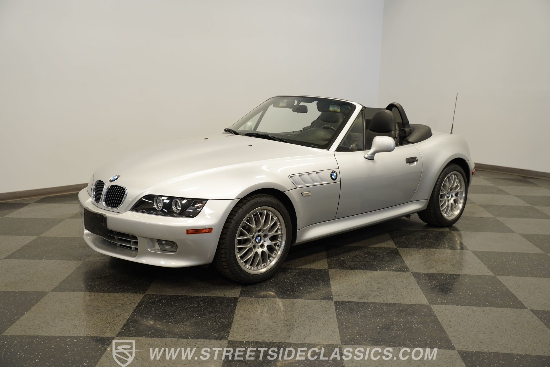 Used 2001 BMW Z3 3.0i RWD image 6