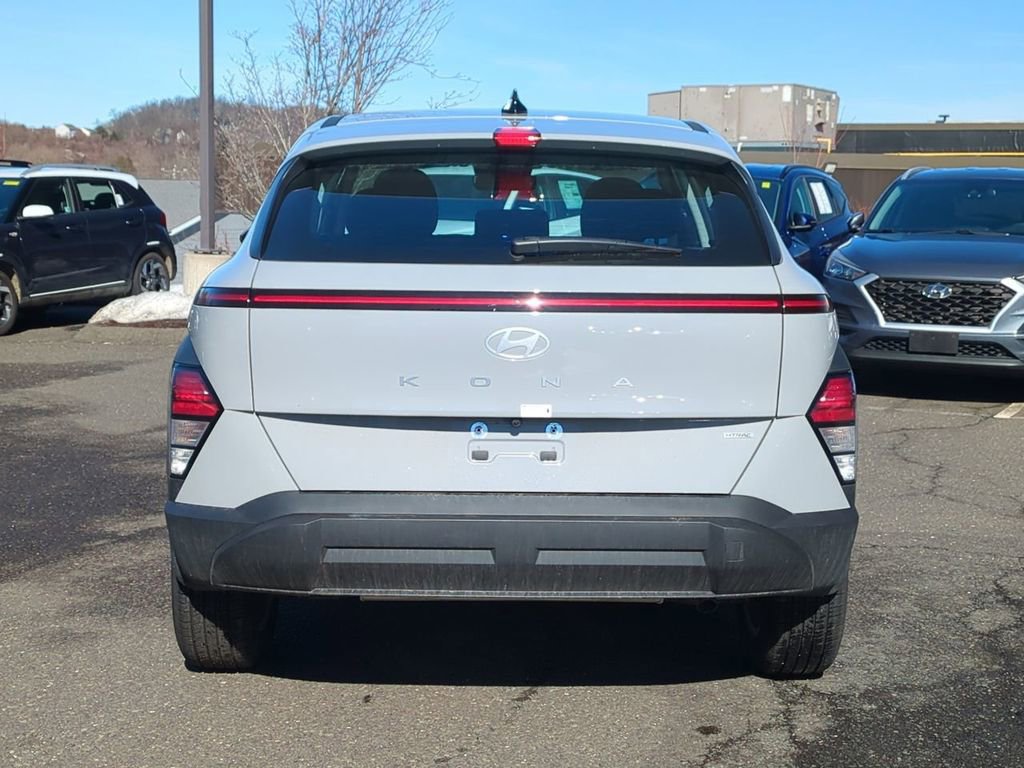 Certified 2026 Hyundai Kona SE AWD/4WD image 4