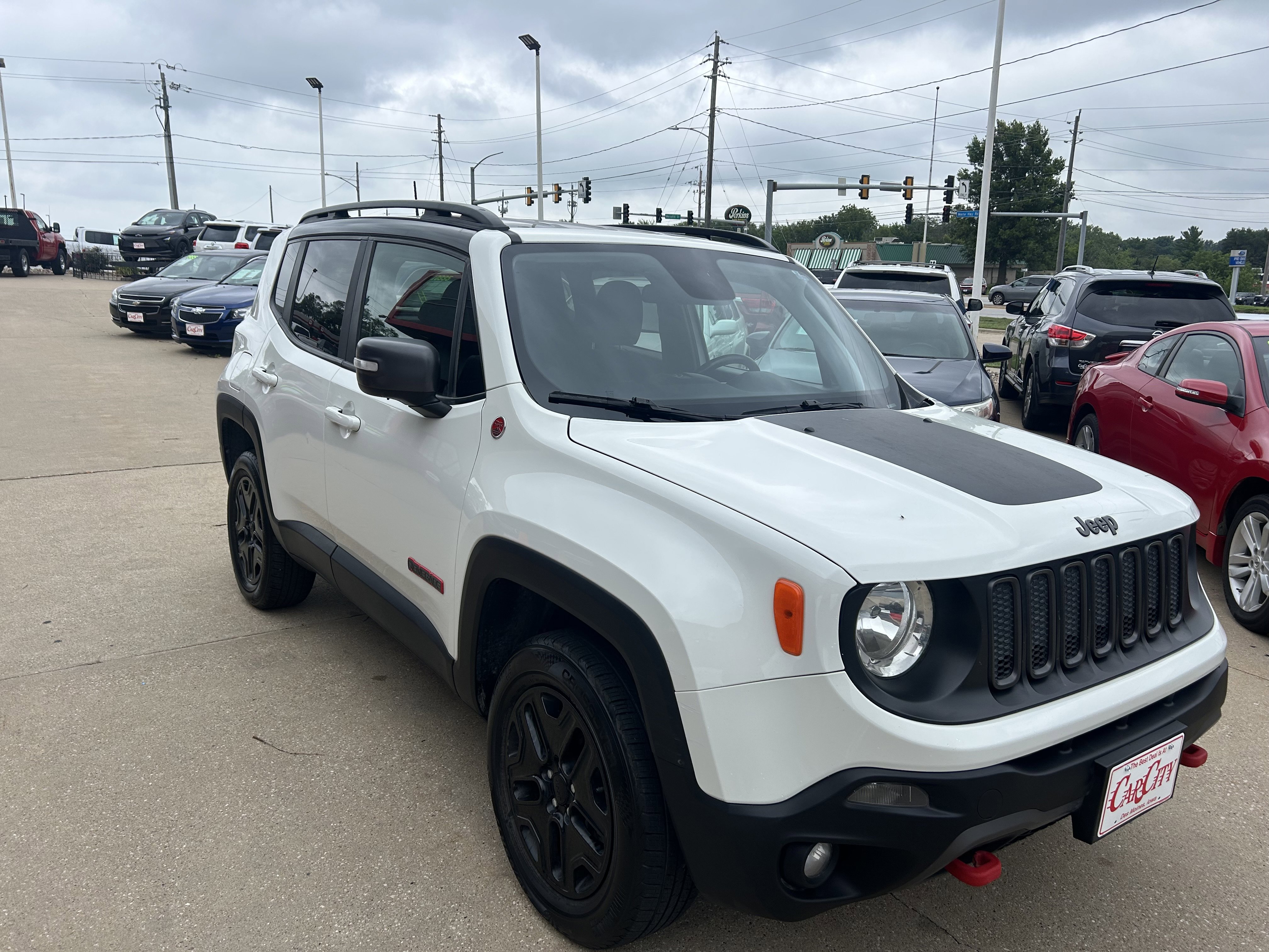 Used 2018 Jeep Renegade Trailhawk w/ UConnect 8.4 Nav Group image 3