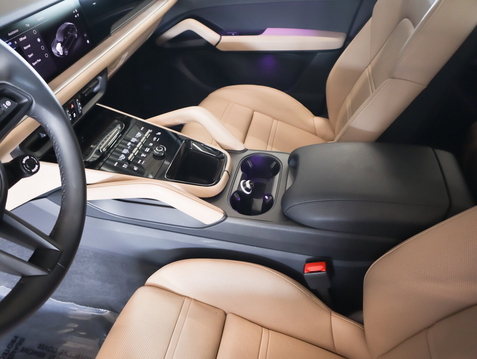 Certified 2025 Porsche Cayenne Coupe image 19