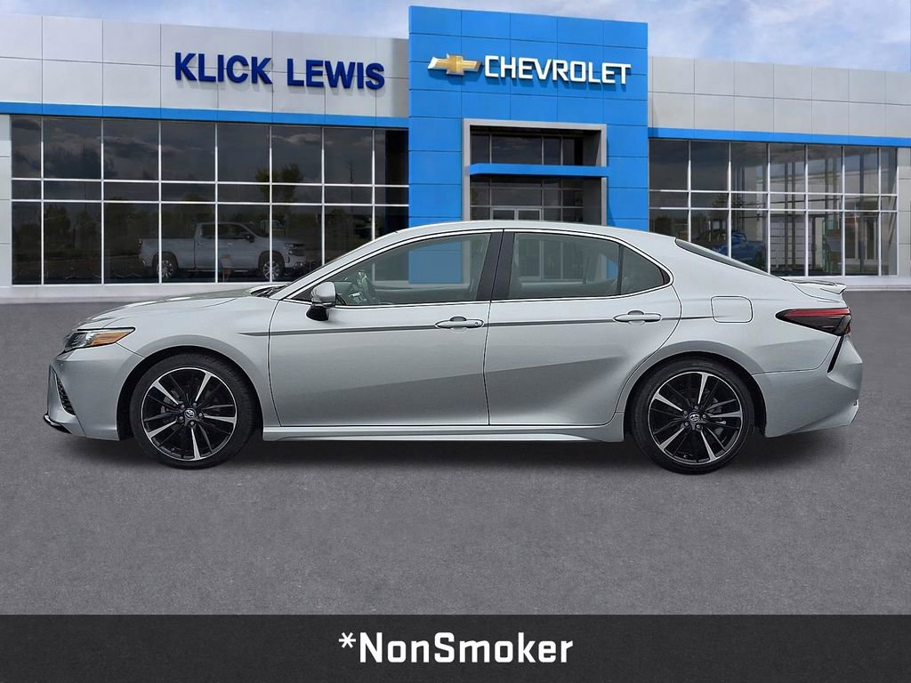 Used 2018 Toyota Camry XSE FWD image 4