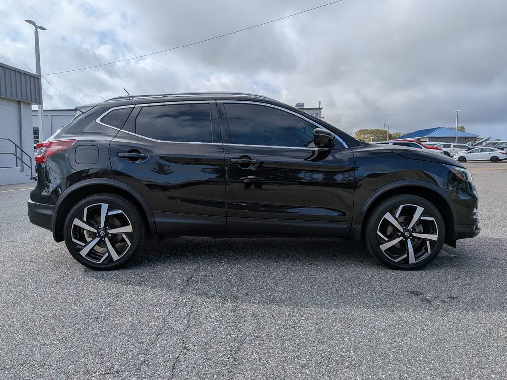 Used 2022 Nissan Rogue Sport SL w/ Premium Package image 5