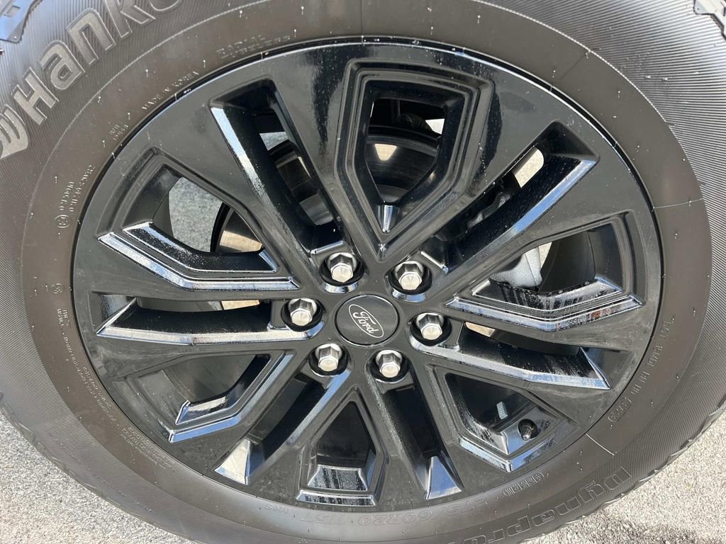 Used 2024 Ford F150 Lariat w/ Bed Utility Package image 11