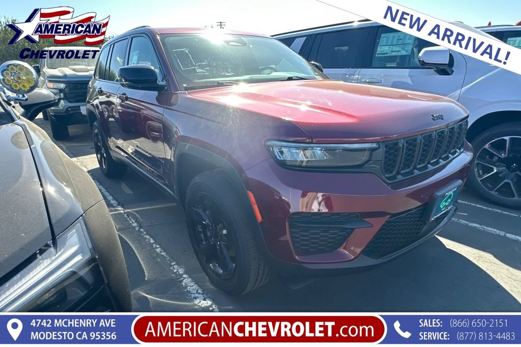 Used 2023 Jeep Grand Cherokee Altitude