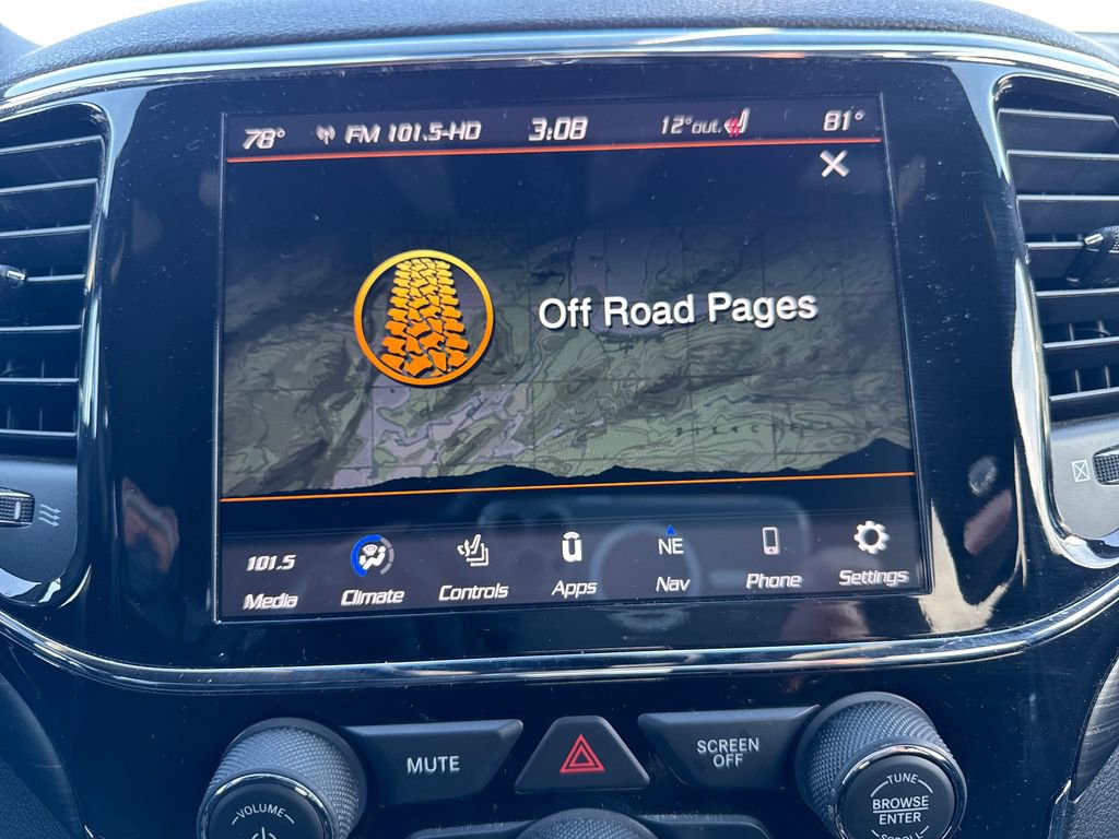 Certified 2021 Jeep Grand Cherokee Laredo X image 30