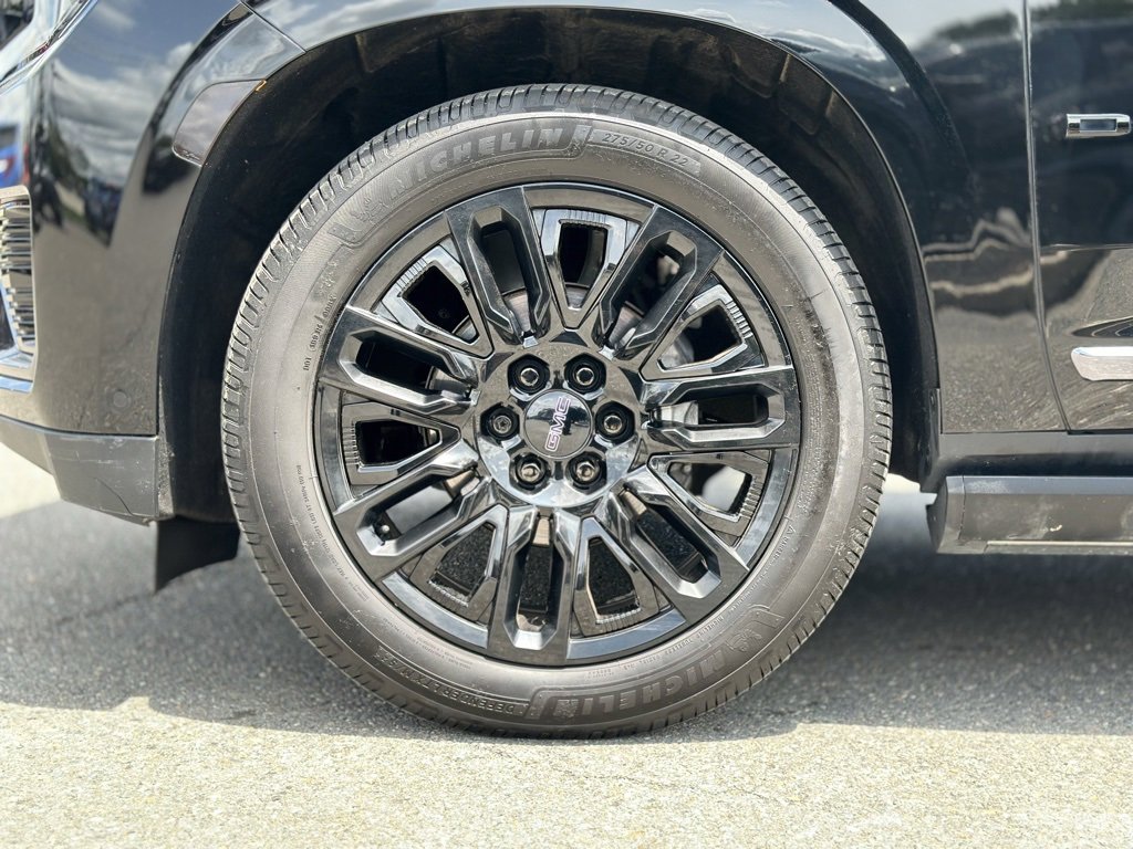 Used 2023 GMC Yukon XL Denali Ultimate image 3