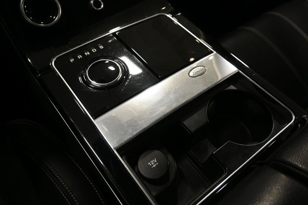 Used 2018 Land Rover Range Rover Velar S image 21