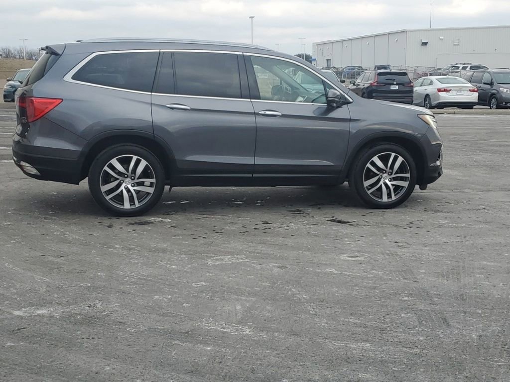 Used 2016 Honda Pilot Touring image 7