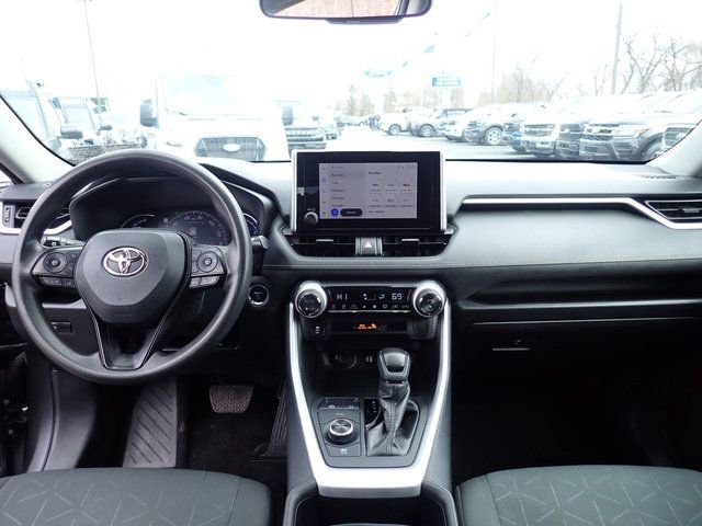Used 2024 Toyota RAV4 XLE image 19