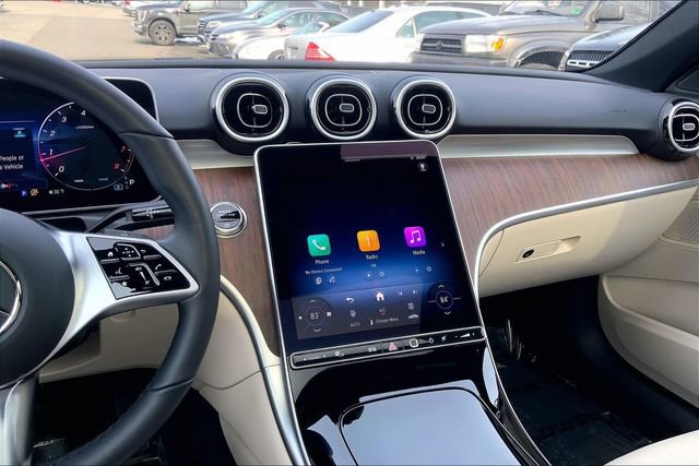 Used 2025 Mercedes-Benz C 300 4MATIC Sedan image 5