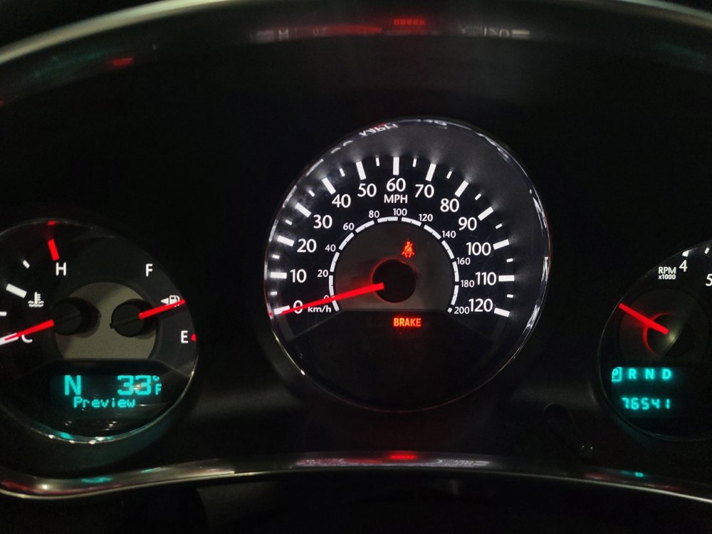 Used 2014 Chrysler 200 Limited image 23