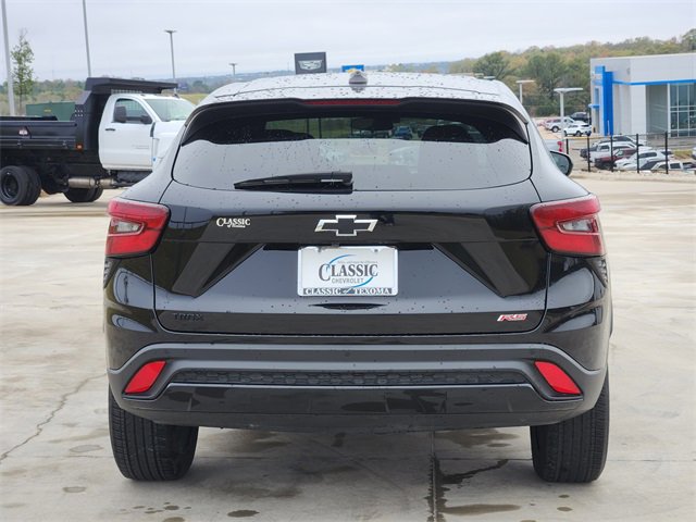 Used 2024 Chevrolet Trax RS w/ Sunroof Package image 7