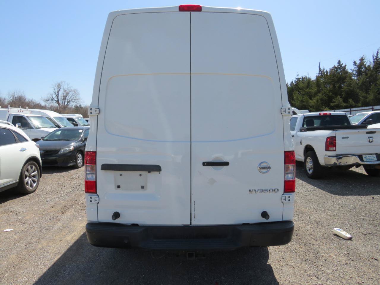 Used 2017 Nissan NV 3500 SV RWD image 5
