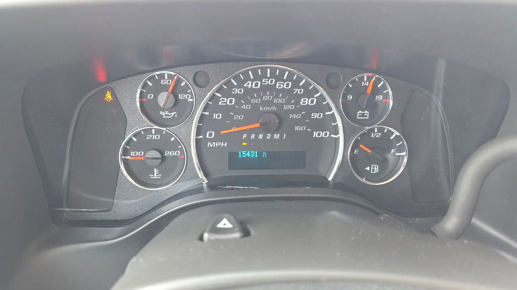 Used 2024 Chevrolet Express 2500 w/ Driver Convenience Package image 16