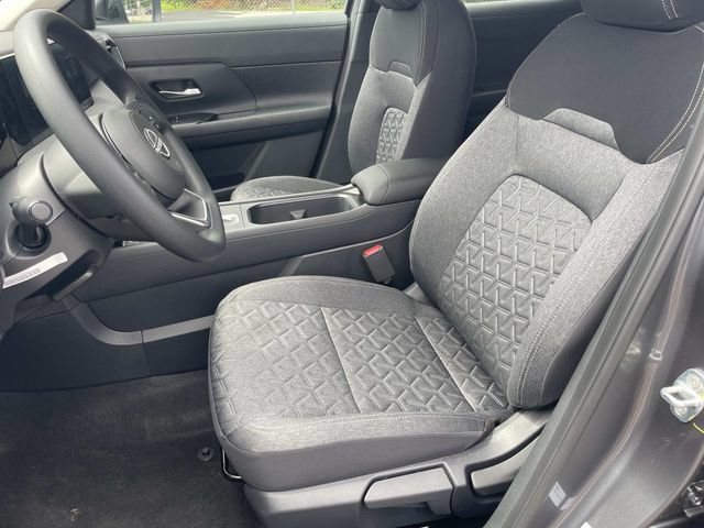 New 2026 Nissan Kicks SV w/ Interior Electronics Package FWD image 19