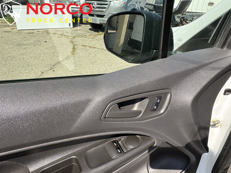 Used 2015 Ford Transit Connect XL FWD image 17