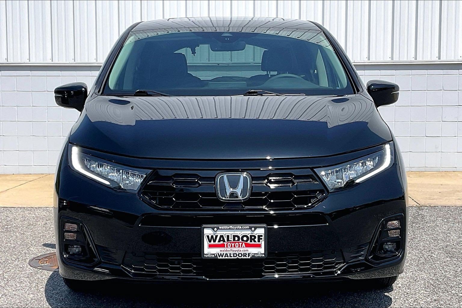 Used 2026 Honda Odyssey Elite image 3