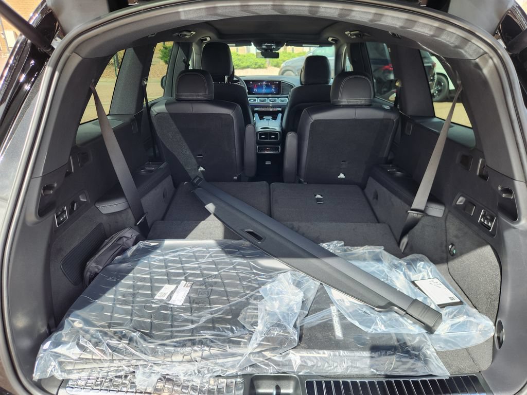 New 2026 Mercedes-Benz GLS 580 4MATIC image 12