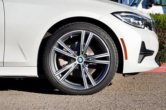 Used 2022 BMW 330i Sedan w/ Driving Assistance Package image 8