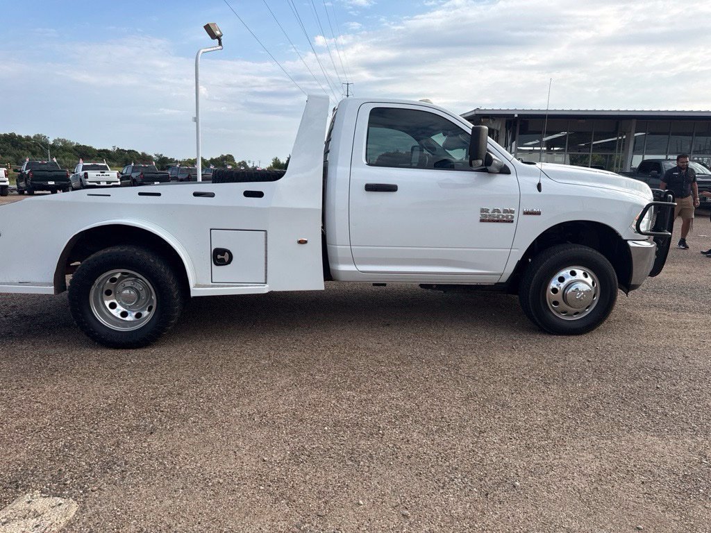 Used 2014 RAM 3500 Tradesman w/ Chrome Appearance Group AWD/4WD image 11