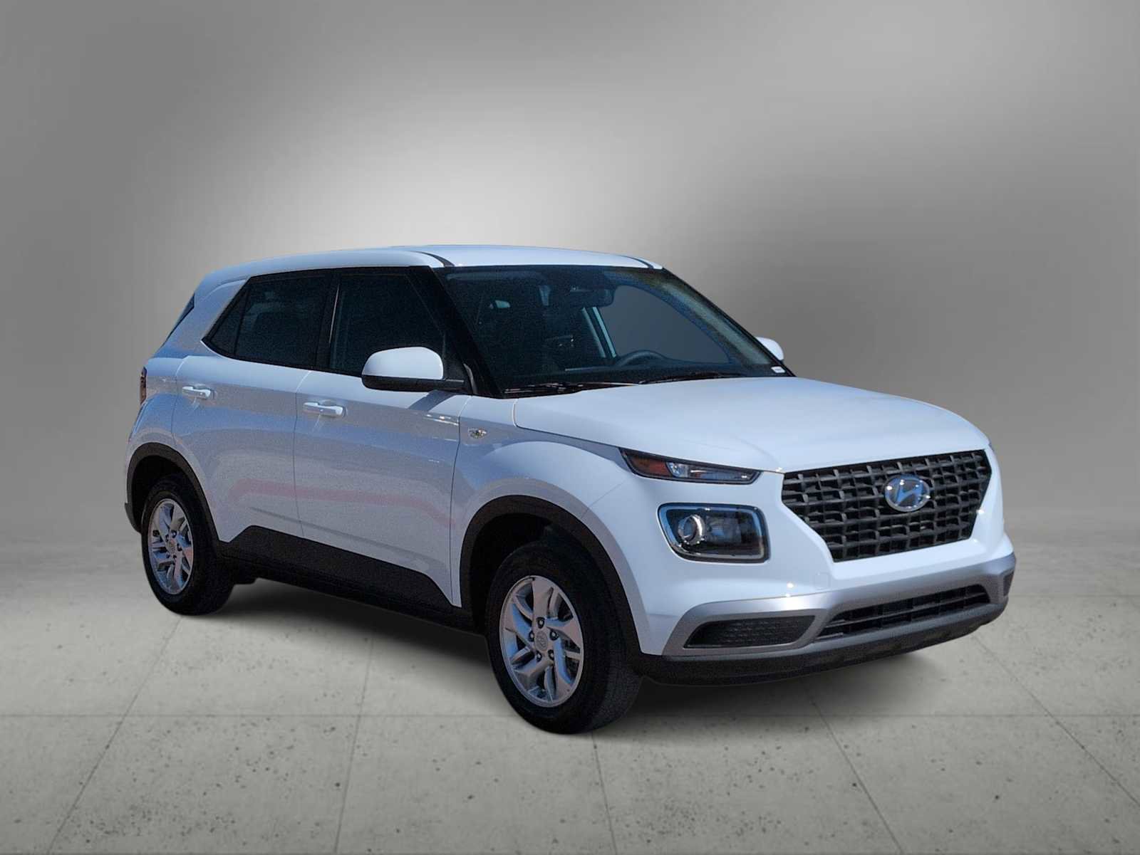 Certified 2026 Hyundai Venue SE image 2
