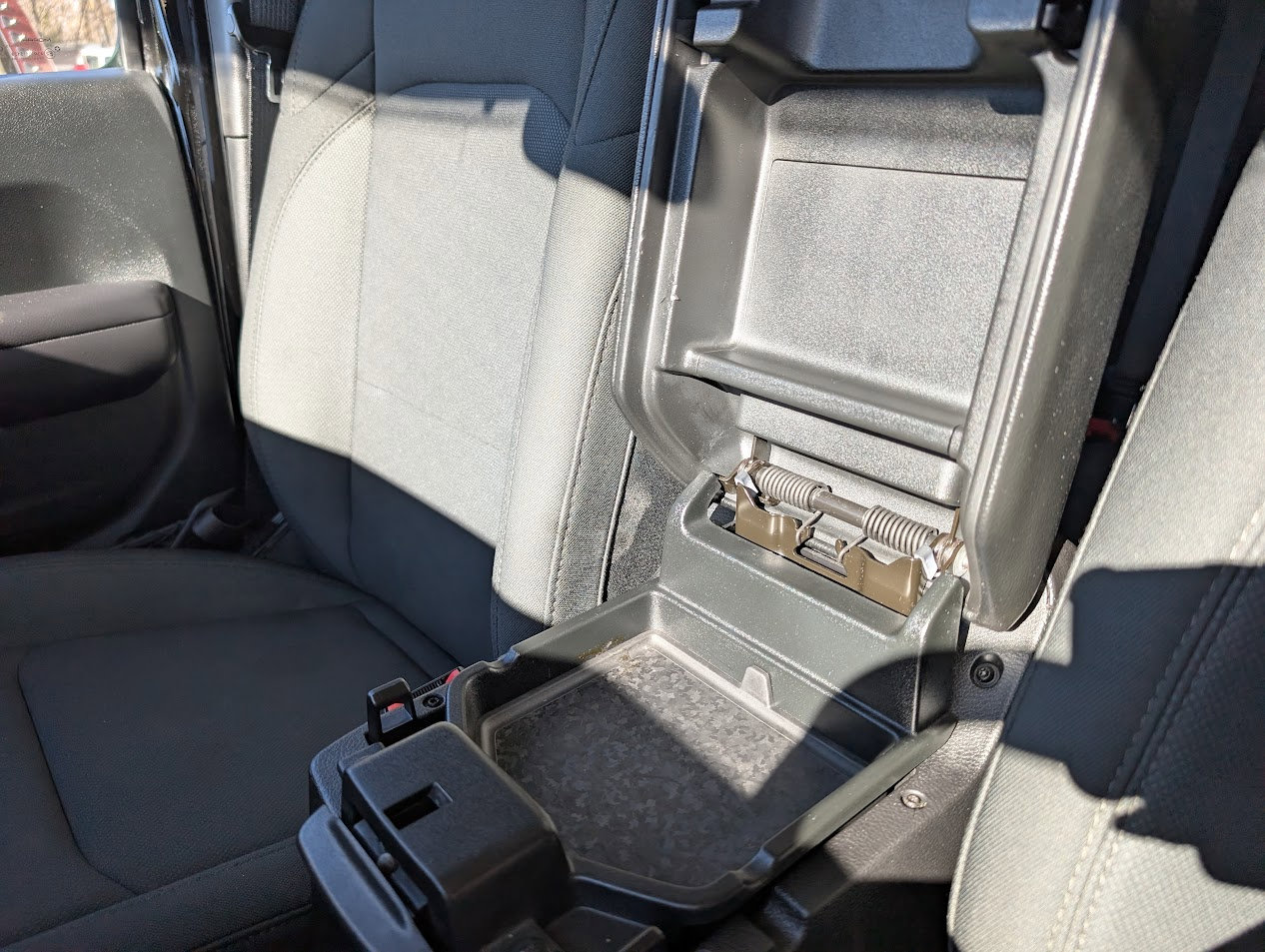 Used 2018 Jeep Wrangler Unlimited Sport S image 28