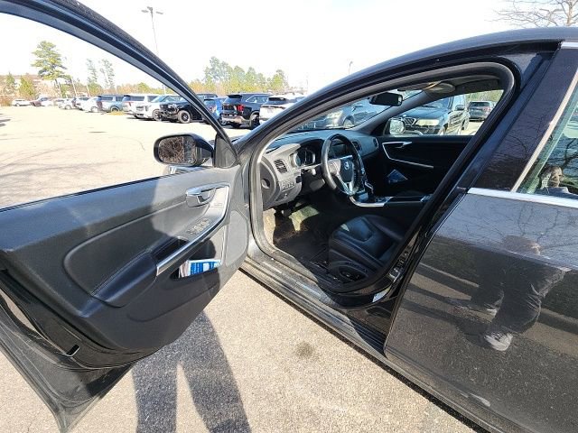 Used 2015 Volvo S60 T5 Premier image 14