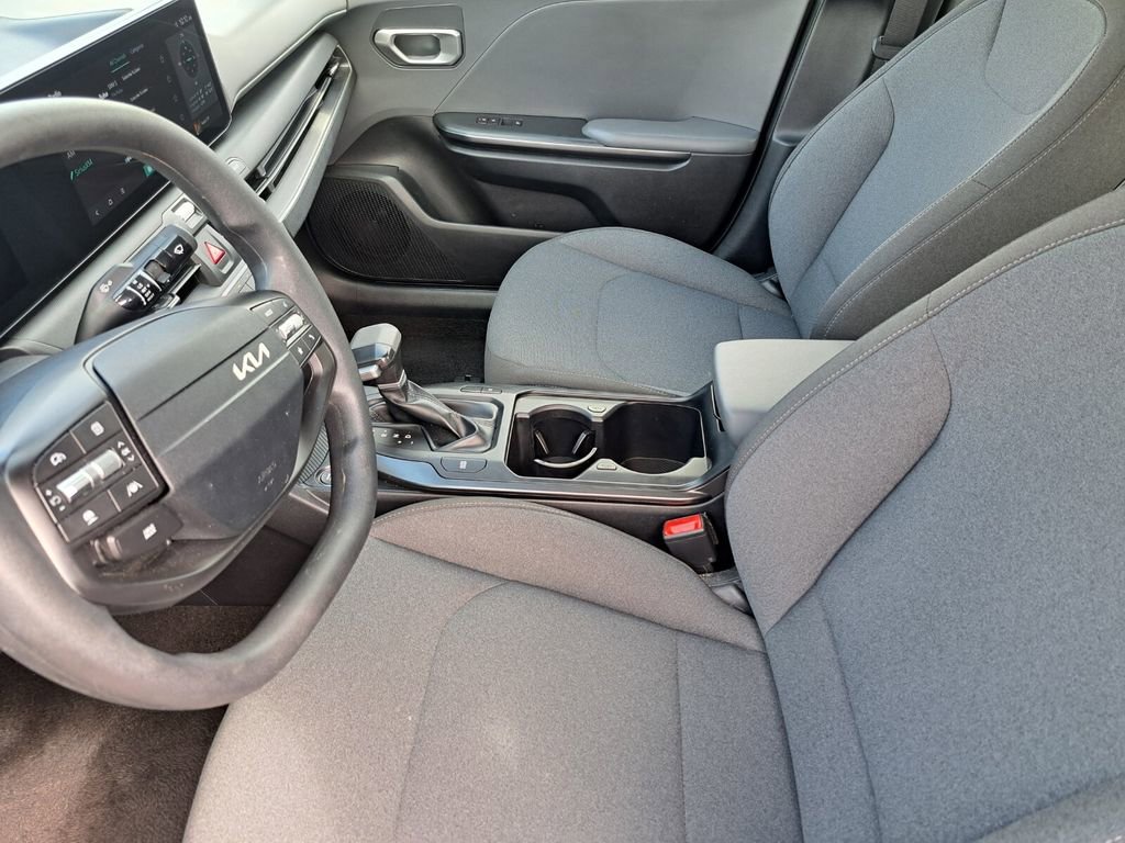 Used 2025 Kia K4 LXS image 18