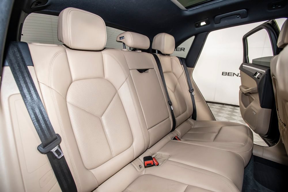 Used 2024 Porsche Macan S AWD/4WD image 15