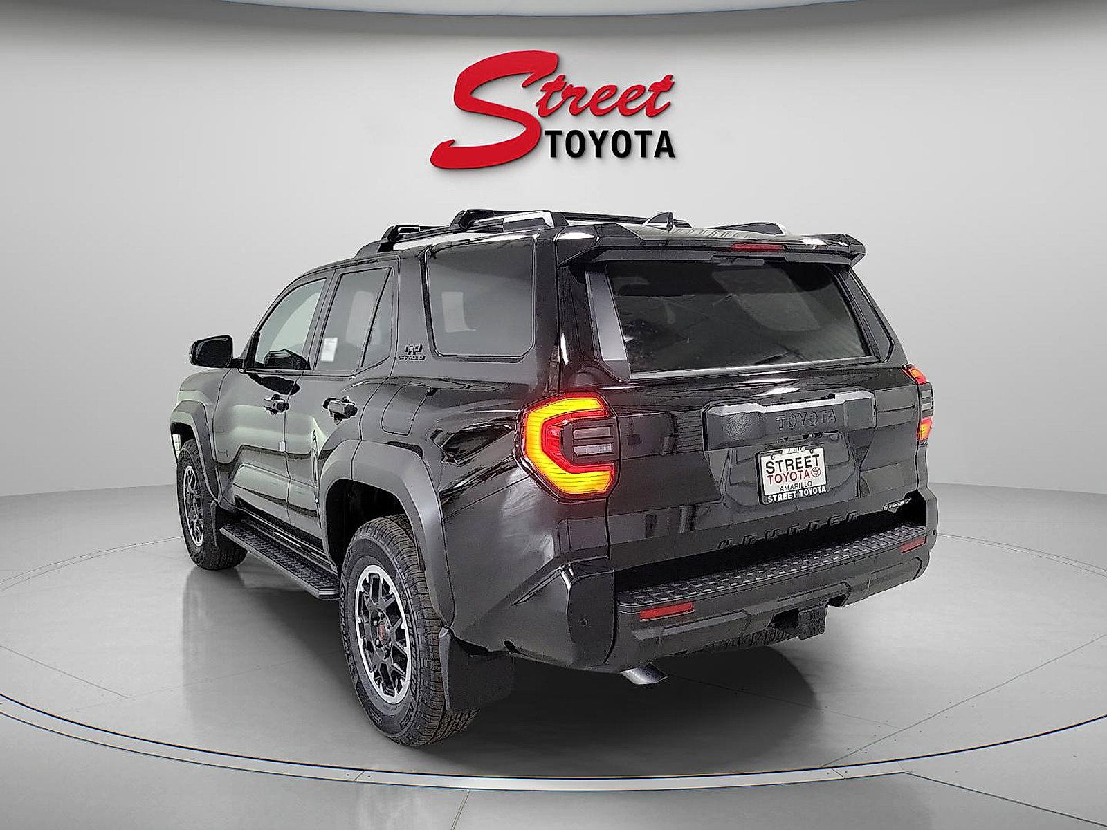 Certified 2025 Toyota 4Runner TRD Off-Road image 2