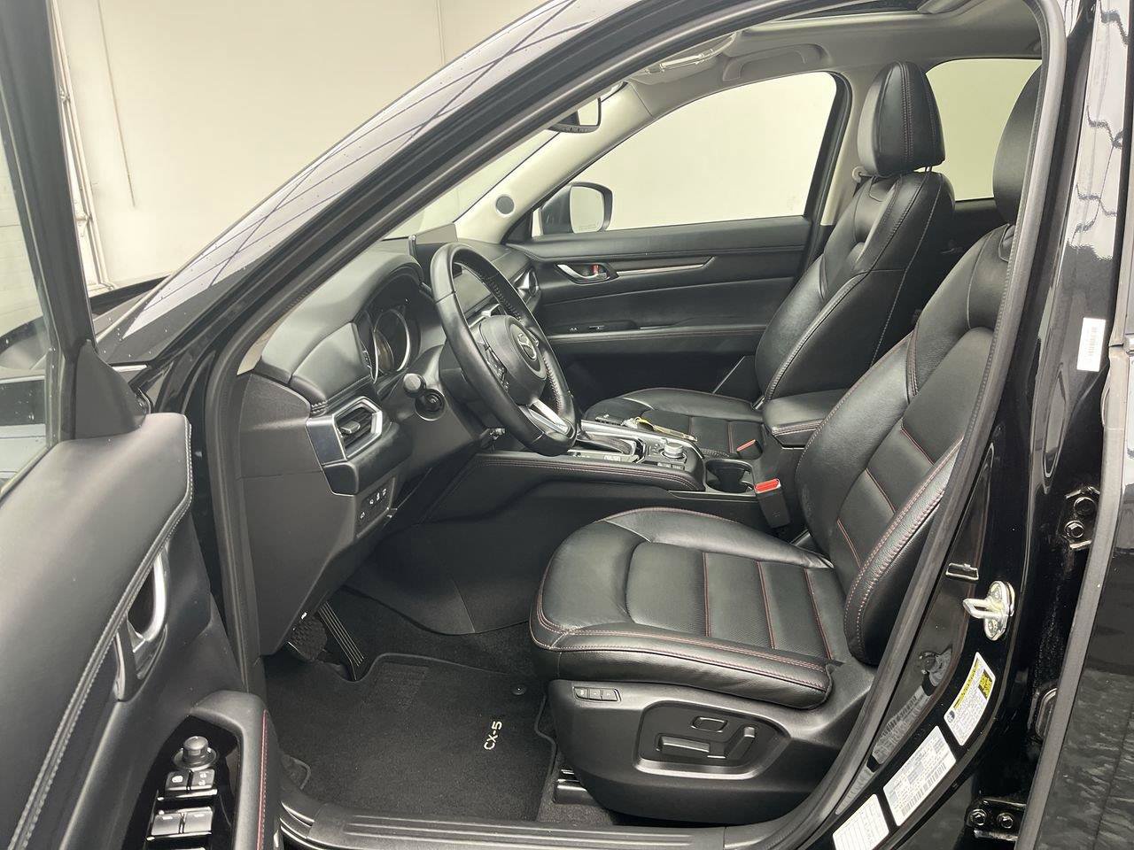 Certified 2025 MAZDA CX-5 Carbon Edition AWD/4WD image 3