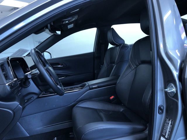 Certified 2025 Toyota Crown XLE AWD/4WD image 18