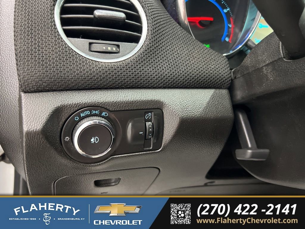 Used 2015 Chevrolet Cruze LTZ w/ Sun, Sound and Sport Package FWD image 23