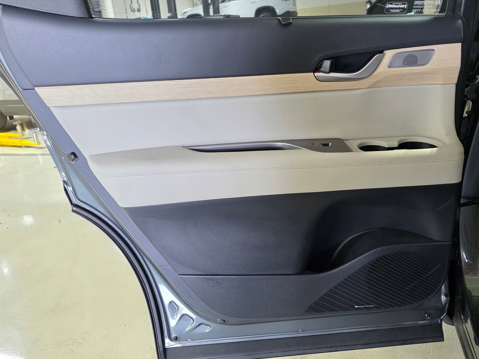 Used 2023 Hyundai Palisade Limited image 12