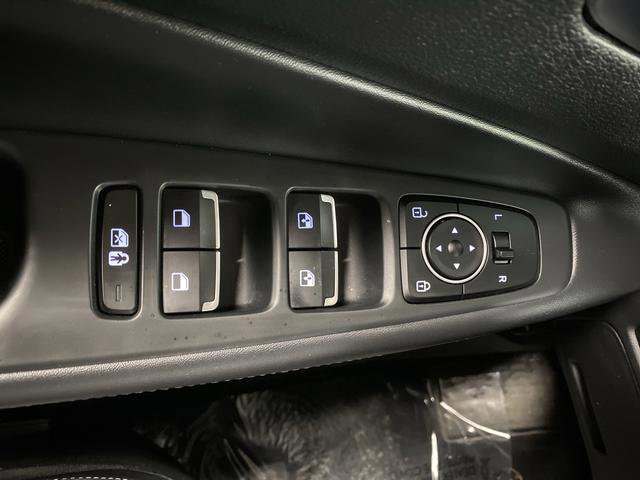 Used 2022 Hyundai Santa Fe SEL Premium w/ Cargo Package image 28