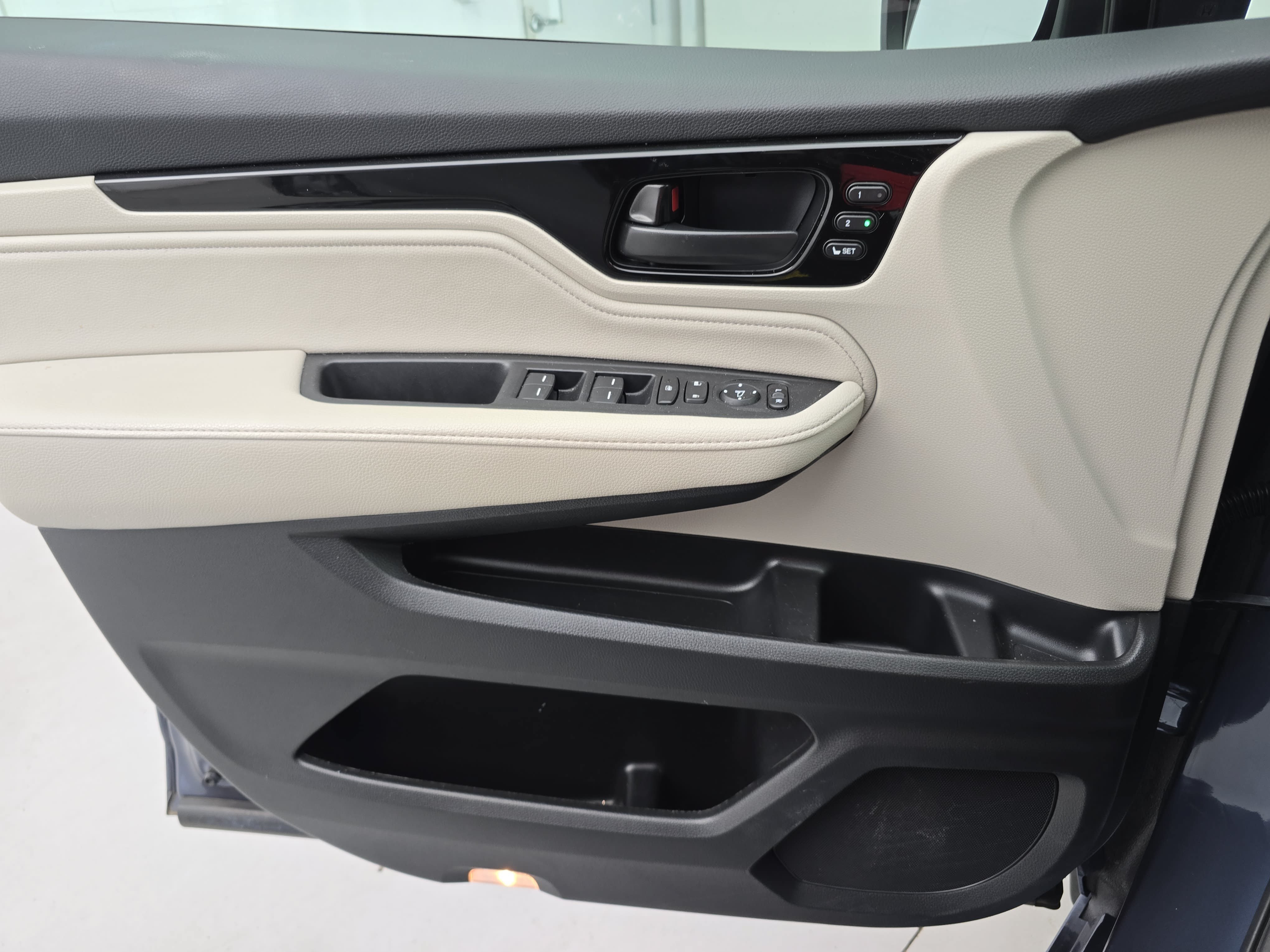 Certified 2025 Honda Odyssey Touring image 28