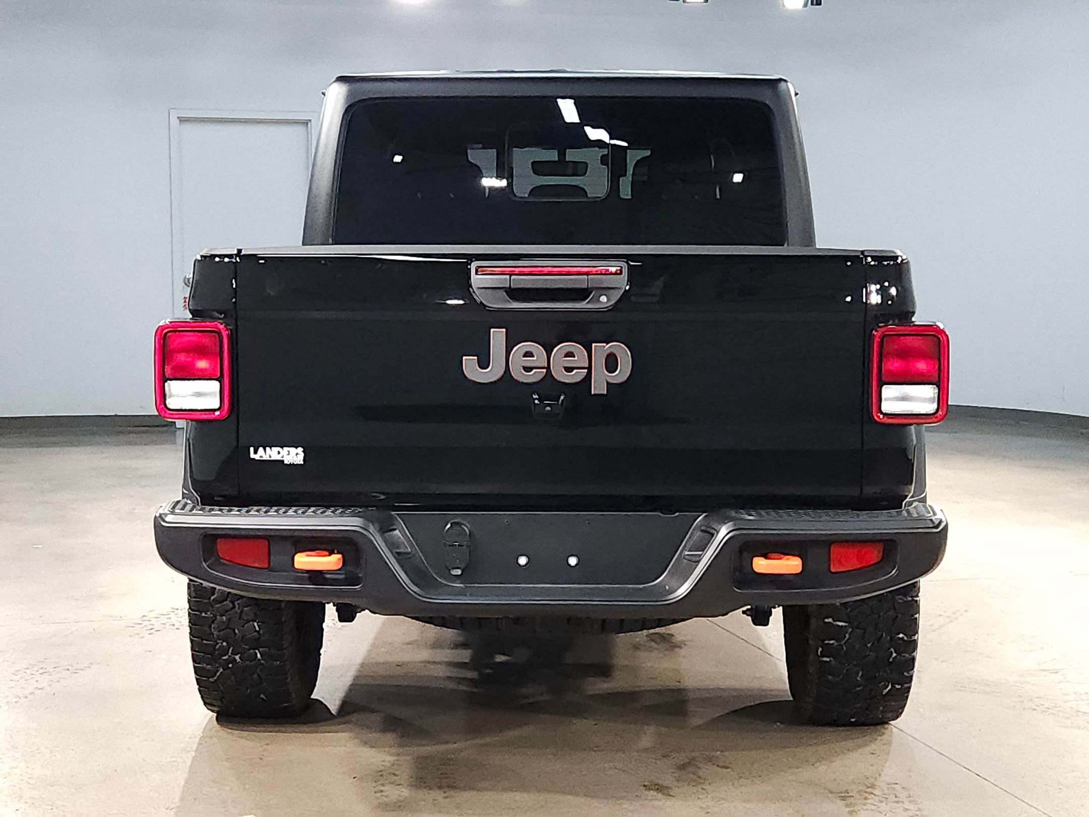 Used 2023 Jeep Gladiator Mojave image 6